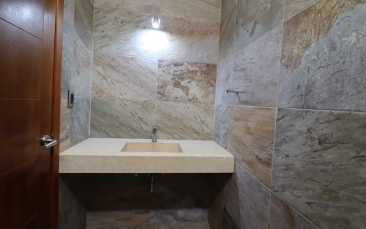 CASA EN VENTA COL. BOSQUE CAMELINAS