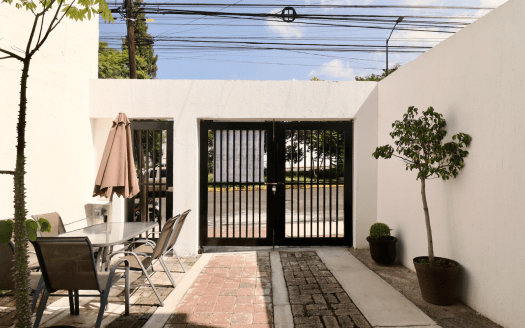 CASA EN VENTA EN MORELIA, ZONA OCOLUSEN