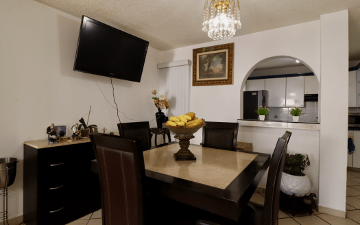 CASA EN VENTA EN MORELIA, ZONA OCOLUSEN