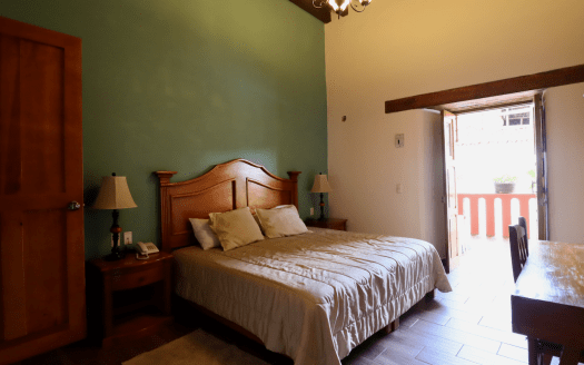 HOTEL CON ESTACIONAMIENTO EN VENTA EN PÁTZCUARO, CENTRO HISTÓRICO