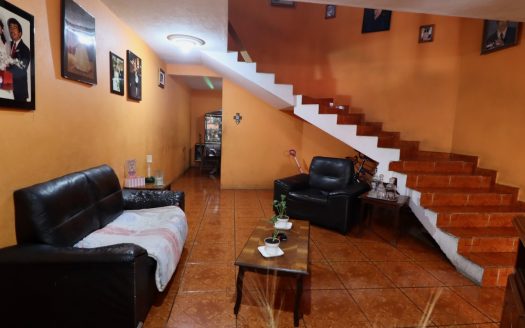 CASA EN VENTA EN MORELIA, COL. LA HUERTA