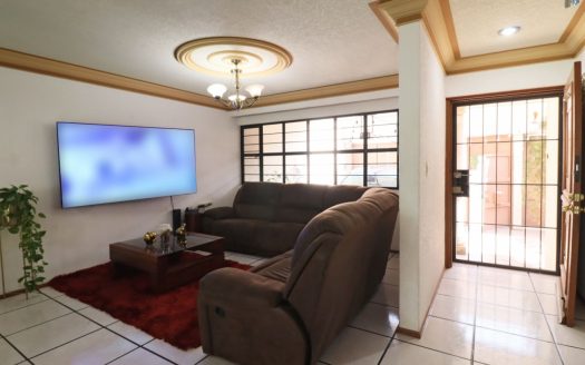 CASA EN VENTA EN MORELIA, LÁZARO CÁRDENAS (ZONA LAS TIJERAS)