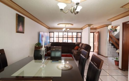 CASA EN VENTA EN MORELIA, LÁZARO CÁRDENAS (ZONA LAS TIJERAS)