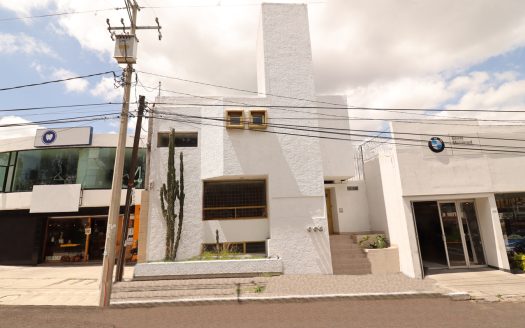 EDIFICIO EN RENTA SOBRE AV. ACUEDUCTO, EN MORELIA