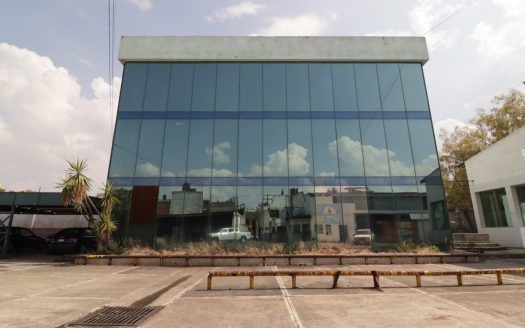 OFICINAS CORPORATIVAS EN VENTA / RENTA EN MORELIA, GRANJAS DEL MAESTRO.