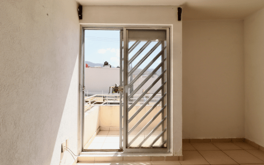 CASA EN VENTA EN MORELIA, FRACCIONAMIENTO CAMPO REAL