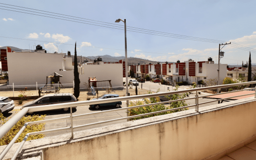 CASA EN VENTA EN MORELIA, FRACCIONAMIENTO CAMPO REAL