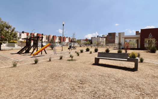 CASA EN VENTA EN MORELIA, FRACCIONAMIENTO CAMPO REAL