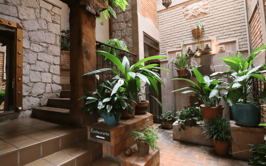 SE VENDE HOTEL EXCLUSIVO EN MORELIA, VISTA BELLA