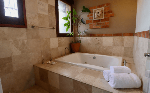 SE VENDE HOTEL EXCLUSIVO EN MORELIA, VISTA BELLA