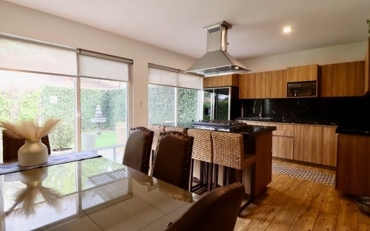 CASA EN VENTA ZONA BOSQUES TRES MARÍAS