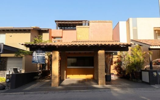 CASA EN VENTA EN MORELIA