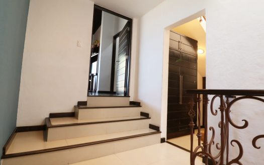 CASA EN VENTA EN MORELIA, CLUB DE GOLF ALTOZANO