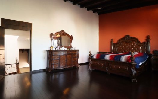 CASA EN VENTA EN MORELIA, CLUB DE GOLF ALTOZANO