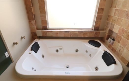 CASA EN VENTA EN MORELIA, CLUB DE GOLF ALTOZANO