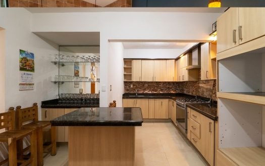 CASA EN VENTA EN MORELIA, CLUB DE GOLF ALTOZANO