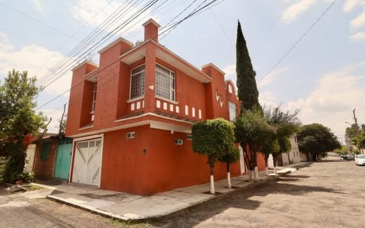CASA EN VENTA EN MORELIA