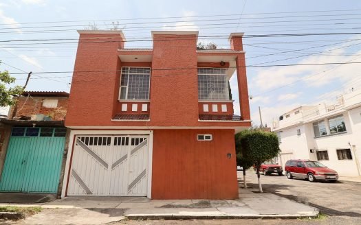 CASA EN VENTA EN MORELIA, EDUARDO RUIZ