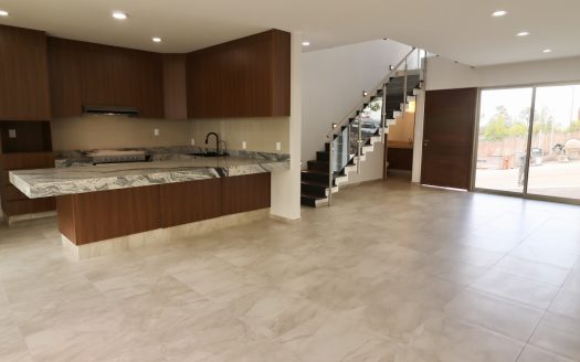 CASA EN VENTA EN MORELIA, ZONA ALTOZANO