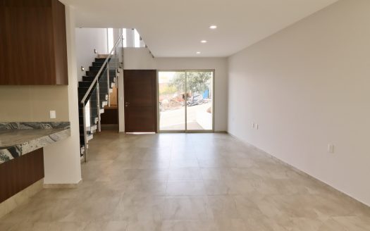 CASA EN VENTA EN MORELIA, ZONA ALTOZANO