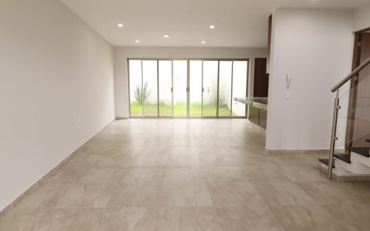 CASA EN VENTA EN MORELIA, ZONA ALTOZANO