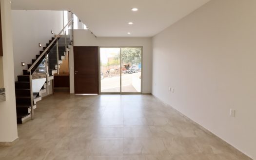 CASA EN VENTA EN MORELIA, ZONA ALTOZANO