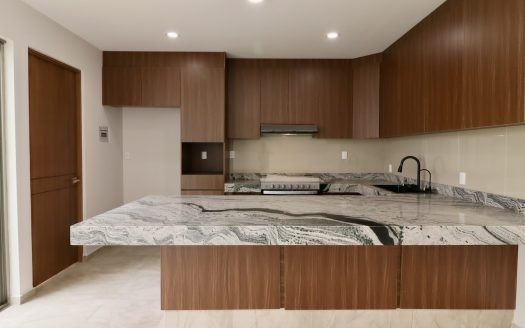 CASA EN VENTA EN MORELIA, ZONA ALTOZANO