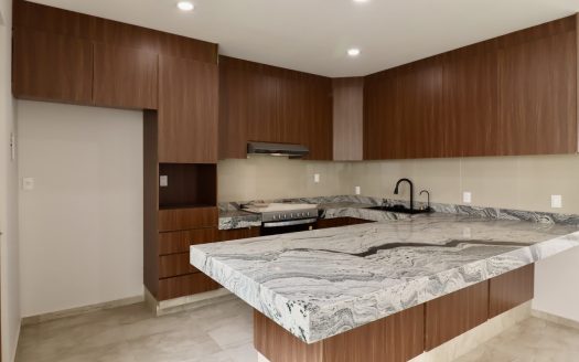 CASA EN VENTA EN MORELIA, ZONA ALTOZANO