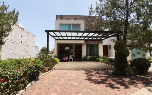 CASA EN VENTA EN MORELIA