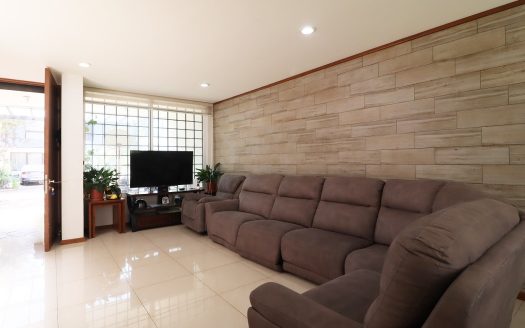 CASA EN VENTA EN MORELIA, ALTOZANO.