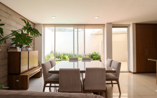 CASA EN VENTA EN MORELIA, ALTOZANO.