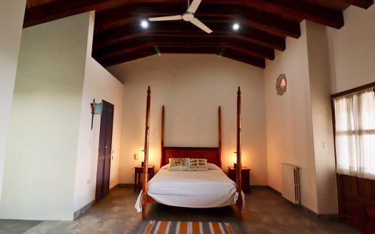 CASA EN VENTA EN PÁTZCUARO, VASCO DE QUIROGA