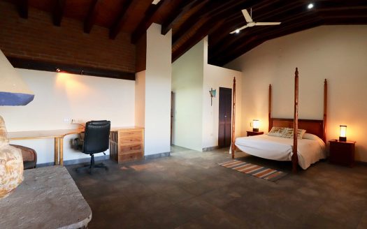 CASA EN VENTA EN PÁTZCUARO, VASCO DE QUIROGA