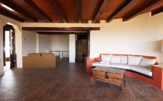 CASA EN VENTA EN PÁTZCUARO, VASCO DE QUIROGA