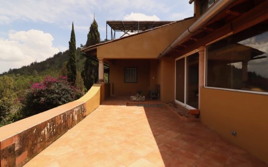 CASA EN VENTA EN PÁTZCUARO, VASCO DE QUIROGA