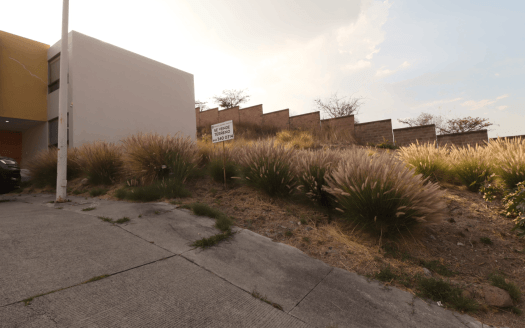 TERRENO EN VENTA EN MORELIA, PASEO DEL PARQUE TRES MARÍAS