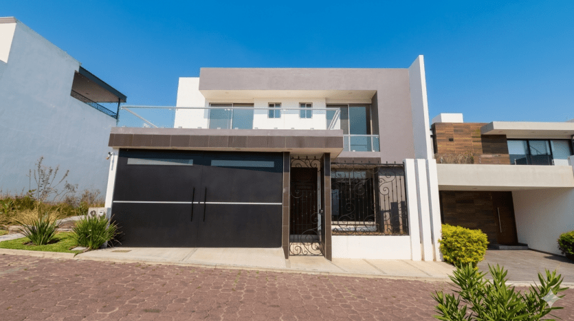 CASA EN VENTA EN MORELIA, VILLAS DEL LAGO (ZONA ALTOZANO)