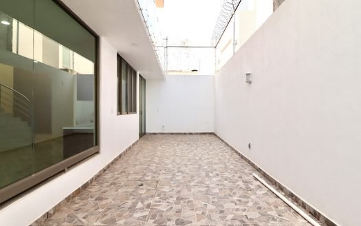CASA EN VENTA EN MORELIA, VILLAS DEL LAGO (ZONA ALTOZANO)