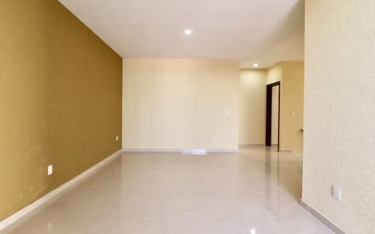 CASA EN VENTA EN MORELIA, VILLAS DEL LAGO (ZONA ALTOZANO)