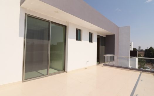 CASA EN VENTA EN MORELIA, VILLAS DEL LAGO (ZONA ALTOZANO)