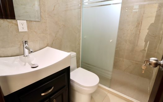 CASA EN VENTA EN MORELIA, VILLAS DEL LAGO (ZONA ALTOZANO)