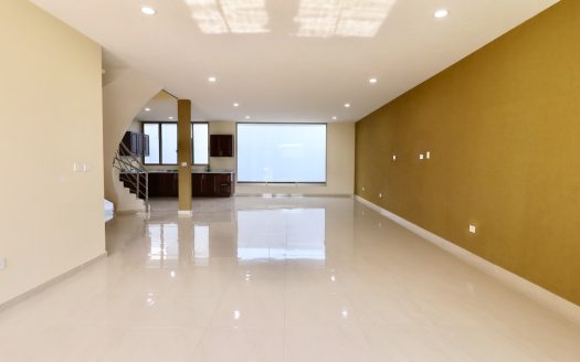 CASA EN VENTA EN MORELIA, VILLAS DEL LAGO (ZONA ALTOZANO)