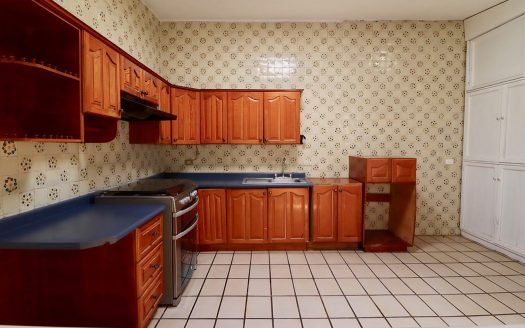 CASA EN VENTA EN MORELIA, COL. VISTA BELLA