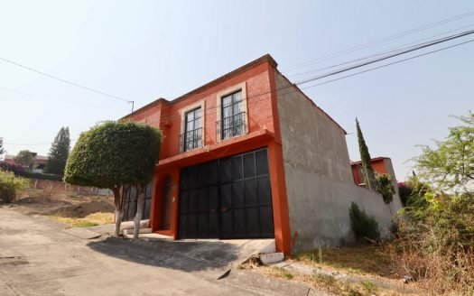 CASA EN VENTA EN MORELIA, COL. VISTA BELLA