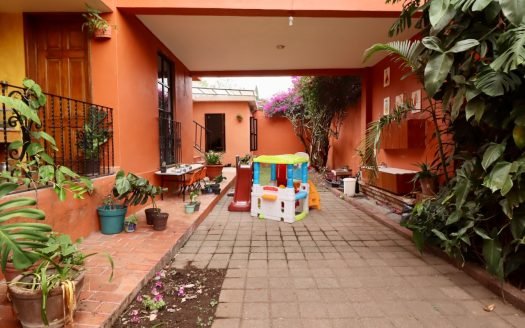 CASA EN VENTA EN MORELIA, COL. VISTA BELLA