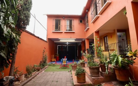 CASA EN VENTA EN MORELIA, COL. VISTA BELLA