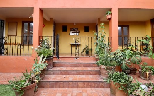 CASA EN VENTA EN MORELIA, COL. VISTA BELLA