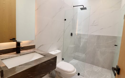 CASA EN VENTA EN MORELIA, FRACC. RÍO ALTOZANO