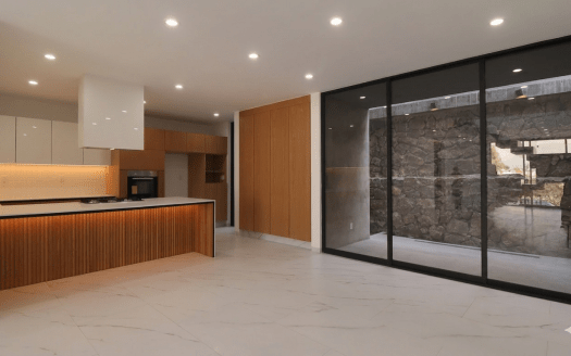 CASA EN VENTA EN MORELIA, FRACC. RÍO ALTOZANO