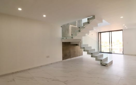 CASA EN VENTA EN MORELIA, FRACC. RÍO ALTOZANO